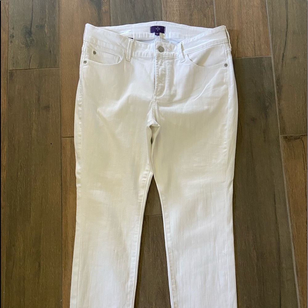 EUC NYDJ (Not Your Daughters Jeans)!!